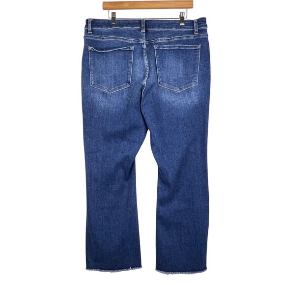 Lovervet By Vervet MID RISE RAW STEP HEM CROP FLARE Women's Jeans LV1147-P 18W - Picture 4 of 14